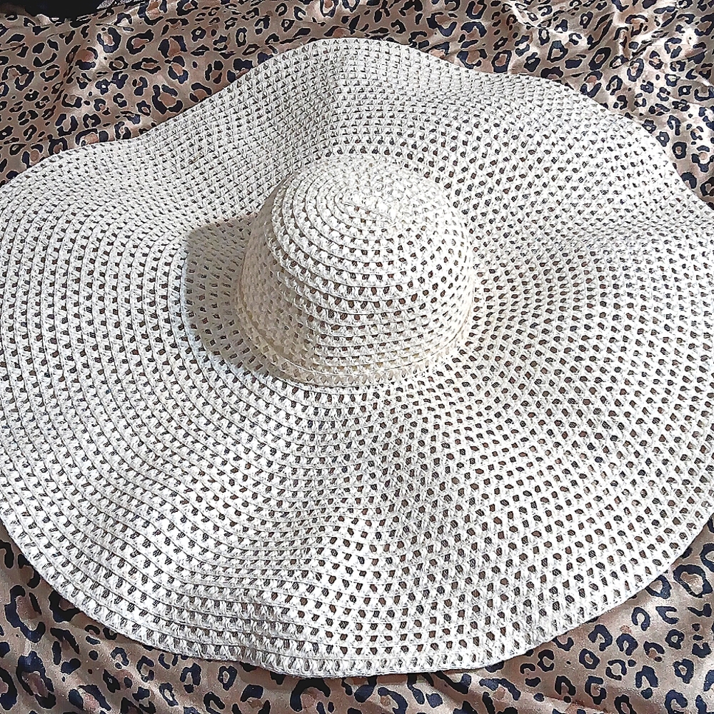 Large oversized sun hat